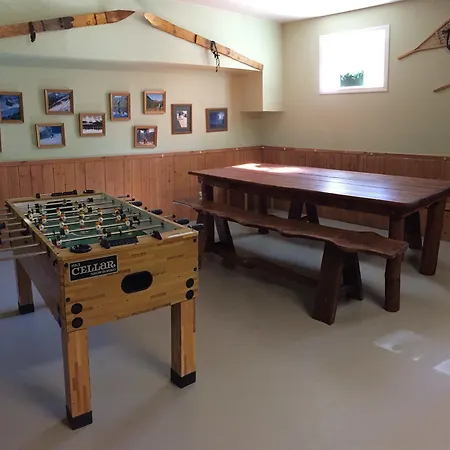 Castle Mountain Ski Lodge - Hostel-3